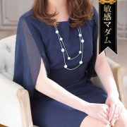 立原 麻衣